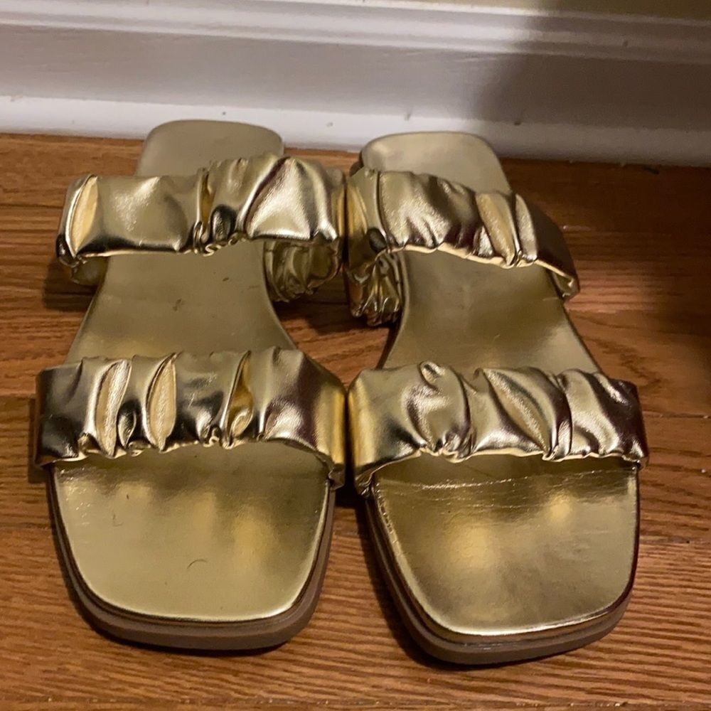 14th and Union Size 10 Sandals
